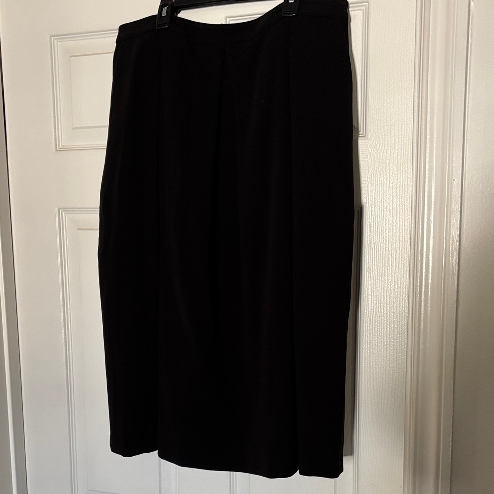 Chelsea28 Classic Black Skirt